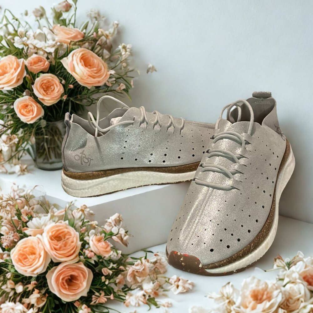 Silver Sneaker Gently Worn - 10M